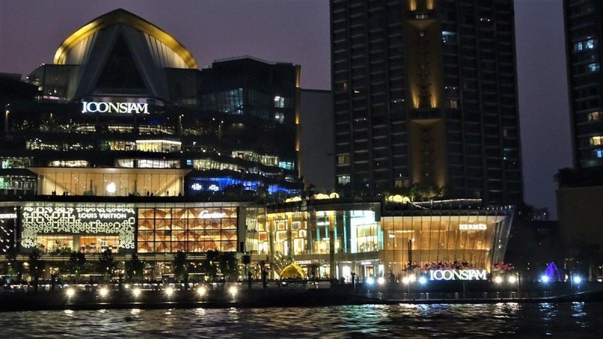 Mal Iconsiam Bangkok, Pusat Belanja Terbesar di Asia yang Punya Pasar Terapung Dalam Ruangan