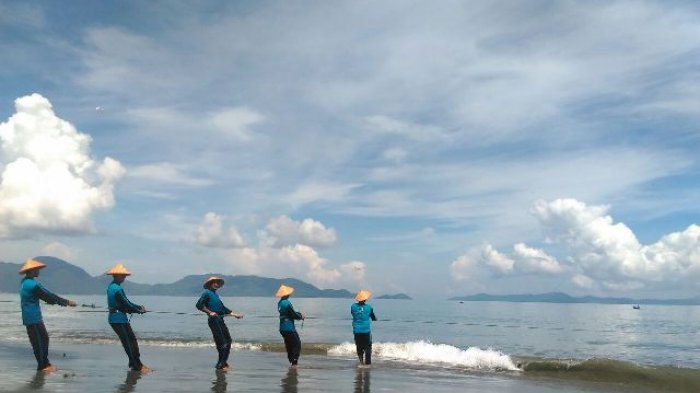 Belajar Kearifan Lokal di Pantang Gampong Jawa, Suguhkan Pemandangan Khas Desa Nelayan