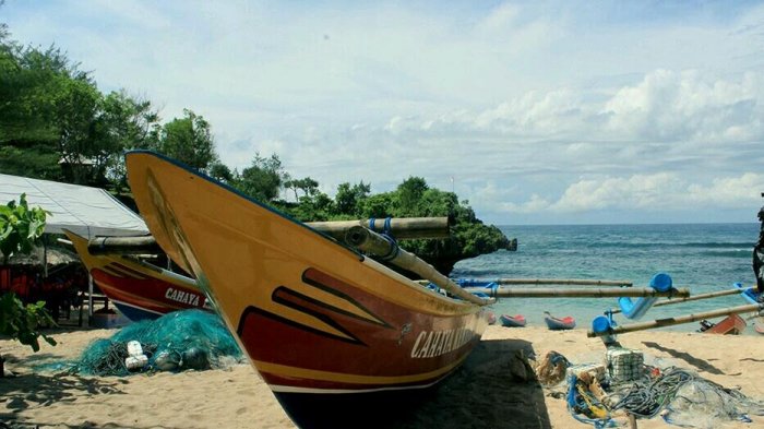 Prakiraan Cuaca Hari Ini - Bandung Hujan Ringan, Waspadai Ini Saat Liburan ke Pesisir Selatan Jogja