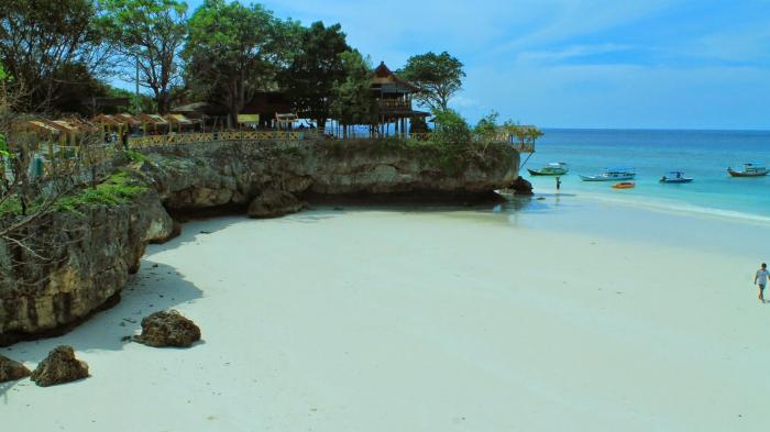 Pantai Tanjung Bira - Menjejak di Pantai Pasir Putih Ujung Sulawesi, Lihat Keunikan Lainnya