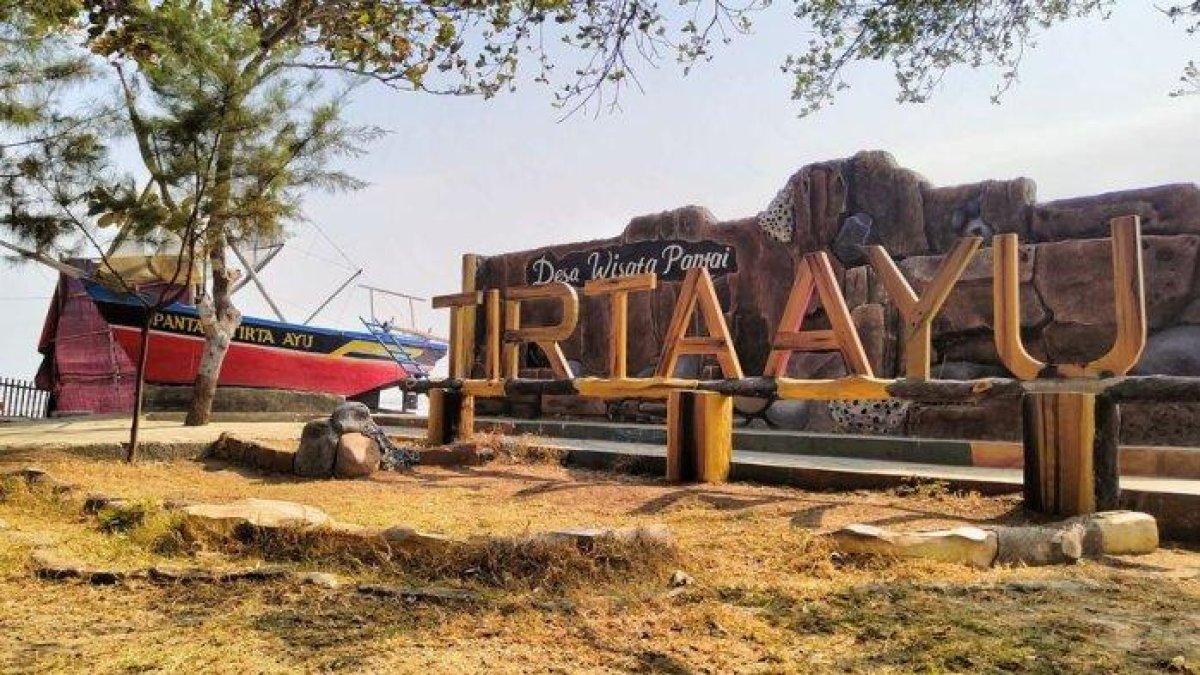 Harga Tiket Masuk Pantai Tirta Ayu, Tempat Wisata Hits di Indramayu dengan Vibes ala Bali