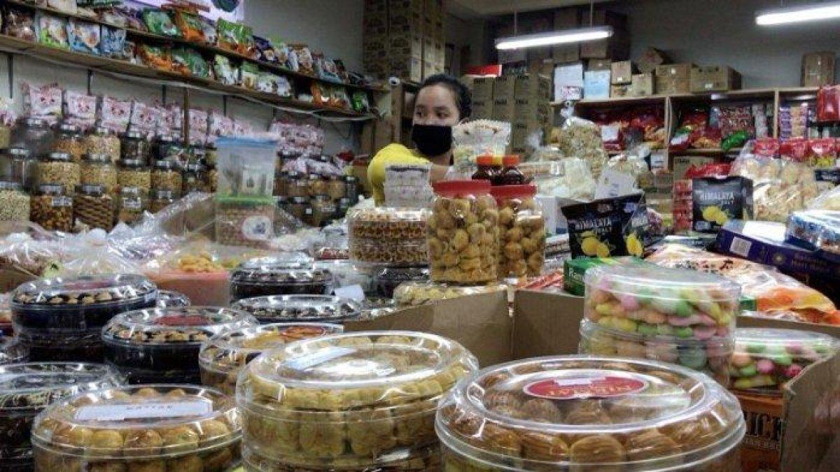 Toko kue di Pasar Atom Surabaya