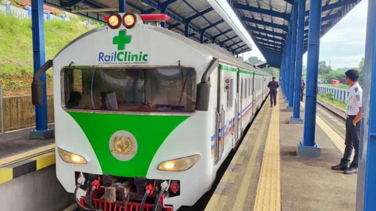 KAI Hadirkan Kereta Rail Clinic di Stasiun Cianjur untuk Bantu Korban Gempa, Cek Kesehatan GRATIS