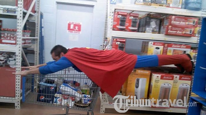 10 Perilaku Nyentrik Pengunjung Walmart Ini Bikin Binggung, Kok Bisa Sampai Gini Ya?