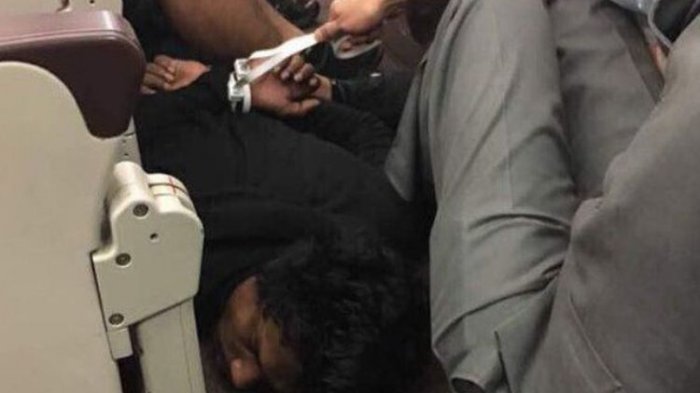 Detik-detik Menegangkan Saat Pria Bawa Benda Aneh dan Ancam Ledakkan Pesawat,