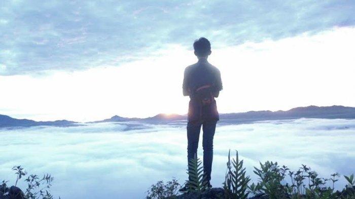 Buntu Sarira, Indahnya Negeri di Atas Awan di Toraja Utara