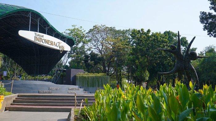 Panggung hiburan outdoor yang tersedia di Taman Indonesia Kaya di Kecamatan Semarang Selatan, Kota Semarang, Jawa Tengah.
