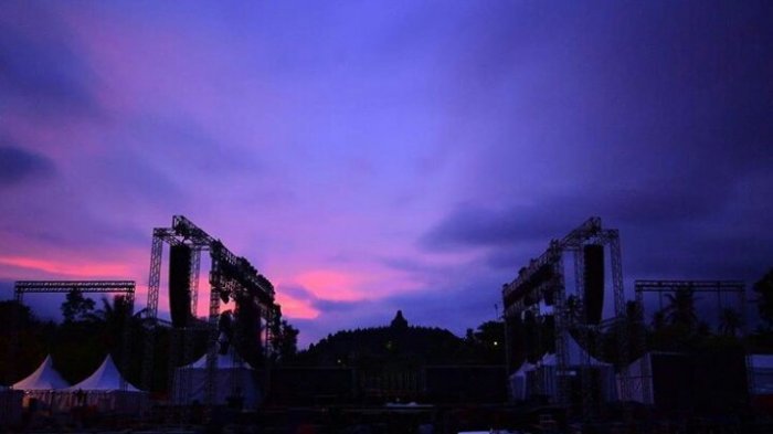 Panggung Megah nan Spektakuler Disiapkan untuk Konser Mariah Carey di Borobudur Malam Ini