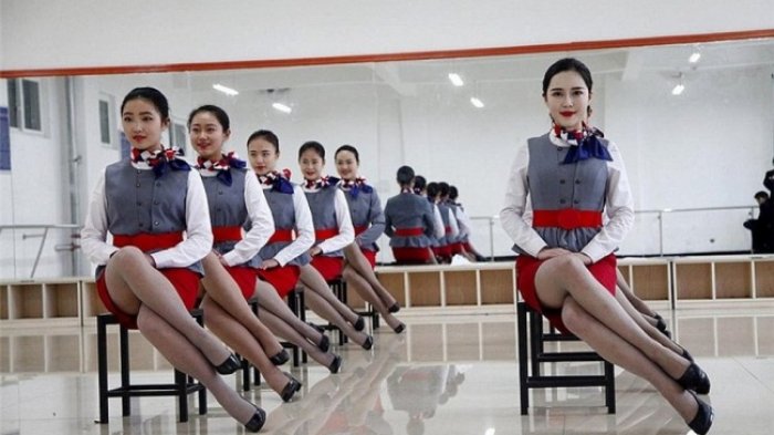 Inilah Latihan Ekstrem yang Dilakoni Agar Bisa Kerja Jadi Pramugari di China, Nomor 2 Berani Coba?