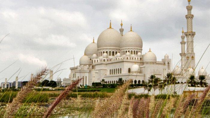 Presiden Jokowi Kunjungi Masjid Megah di Abu Dhabi sebelum Pulang ke Indonesia
