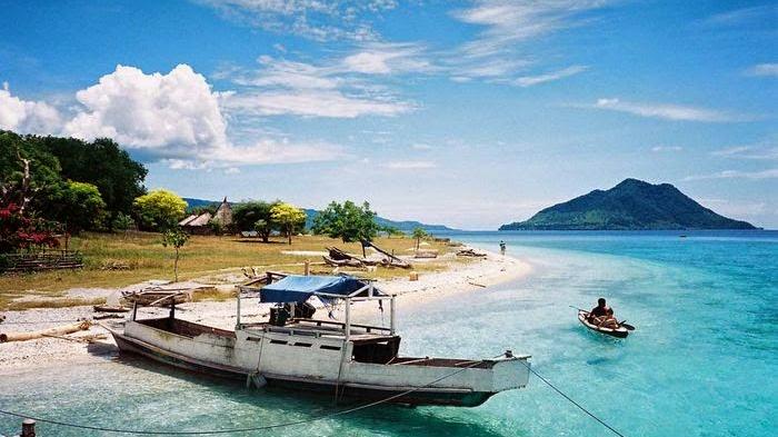 Traveling Alor - Jelajah Bawah Laut Karibianya Indonesia, Ada Alquran Tertua se-Asia Tenggara
