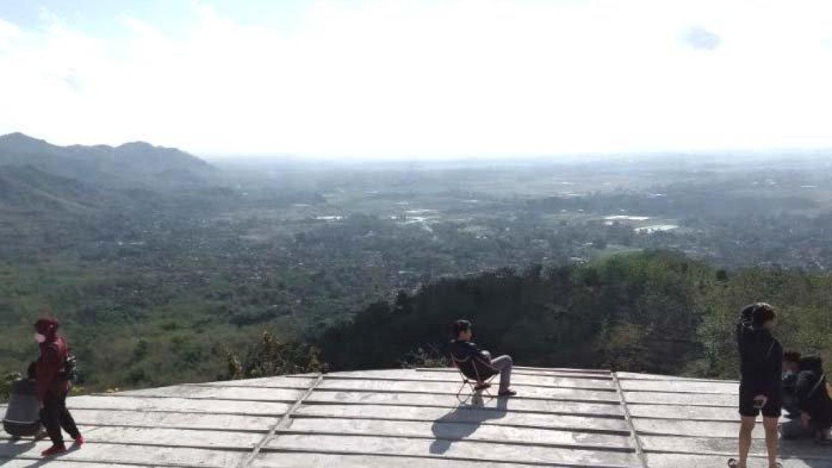 5 Tempat Wisata Hits di Tulungagung Buat Libur Sekolah, Puncak Jowin Tawarkan Lanskap Ciamik