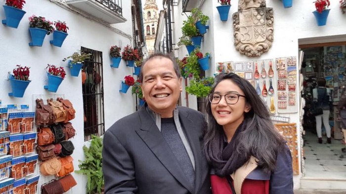 Gaya Liburan Putri Tanjung, Anak Chairul Tanjung yang Jadi Staf Khusus Presiden