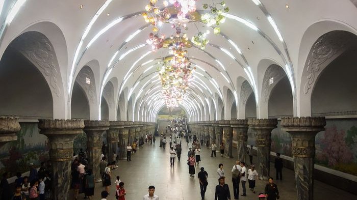 Kunjungi Korea Utara, Fotografer Ini Temukan Hal Tak Biasa di Bawah Tanah Kedalaman 100 Meter