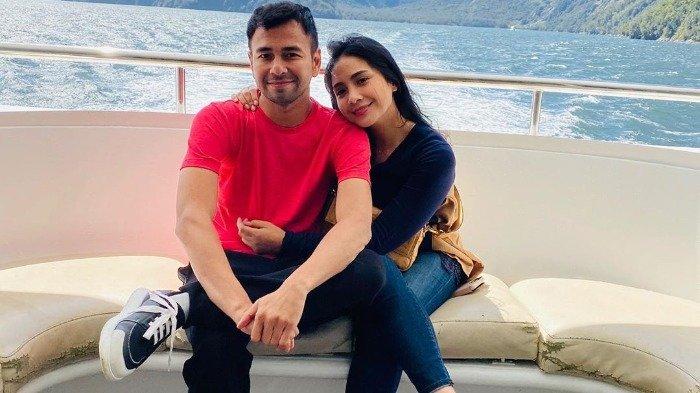 Liburan Artis - Berpose Mesra dengan Nagita Slavina di Selandia Baru, Raffi Ahmad Sempat Shirtless