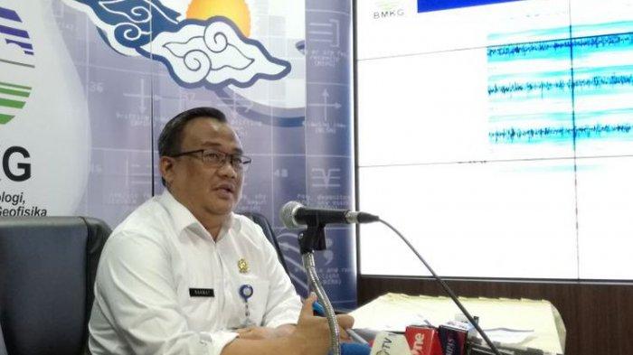 BMKG Minta Masyarakat Tidak Panik, Wisatawan Sebaiknya Tidak Bermain di Pantai di Selat Sunda