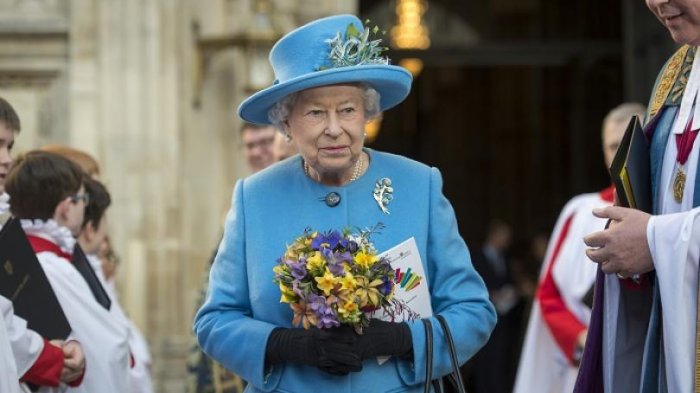 Terungkap! Ini Kode Rahasia di Balik Tas yang Selalu Digunakan Ratu Elizabeth II