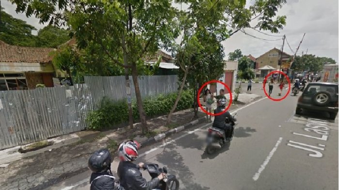 Kencing di Jalan Hingga Razia Waria, 5 Kelakuan Nyeleneh Orang Indonesia Ini Terekam Google Street