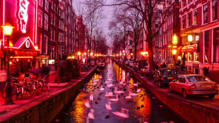 Cerita Kelam di Balik Kawasan Prostitusi Amsterdam yang Dianggap Biasa Hingga Jadi Tempat Wisata