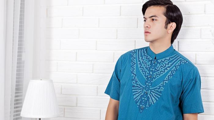 Rizky Nazar - Unggah Foto Liburan di Pegunungan Swiss, Netizen: Dari Belakang Aja Ganteng