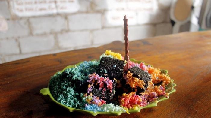 Roti Misteri Niagara - Bikin Penasaran, Dapoer Roti Bakar Sumedang Sajikan Kudapan Berwarna Hitam