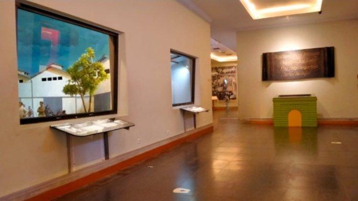 Ruang pameran Diorama I di Museum Benteng Vredeburg Kecamatan Gondomanan, Jogja, Daerah Istimewa Yogyakarta. Ruangan ini dilengkapi dengan sejarah peristiwa sejak periode Pangeran Diponegoro sampai masa pendudukan Jepang di Yogyakarta, Rabu (6/7/2022).