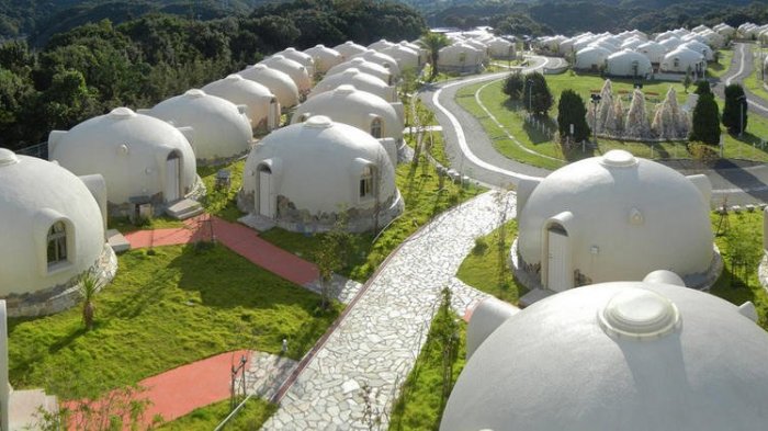 Bukan dari Kayu atau Bata, Rumah Ini Terbuat dari Styrofoam yang Dirancang Tahan Gempa