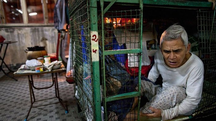 10 Fakta Rumah Kandang Hongkong yang Tidak Manusiawi, Sempit tapi Sewanya Mahal Banget!