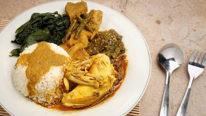 5 Nasi Padang Enak dan Murah di Jogja untuk Makan Malam, Mampir ke Rumah Makan Duta Minang