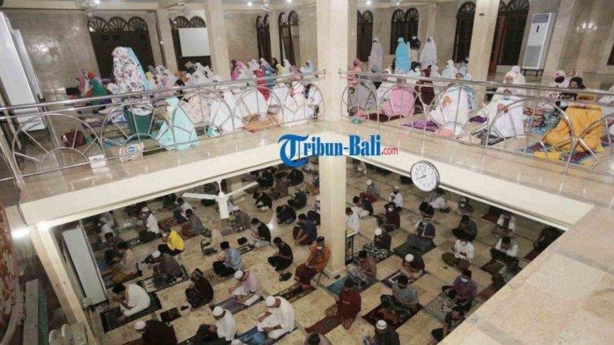 Umat Muslim di Bali Boleh Tarawih saat Nyepi, Dilakukan di Masjid Terdekat & Dilarang Bawa Kendaraan