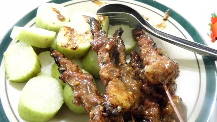 Kuliner Kendal - 5 Pilihan Hidangan Wajib Coba di Jalur Pantura, Mulai Brongkos hingga Sate Bumbon