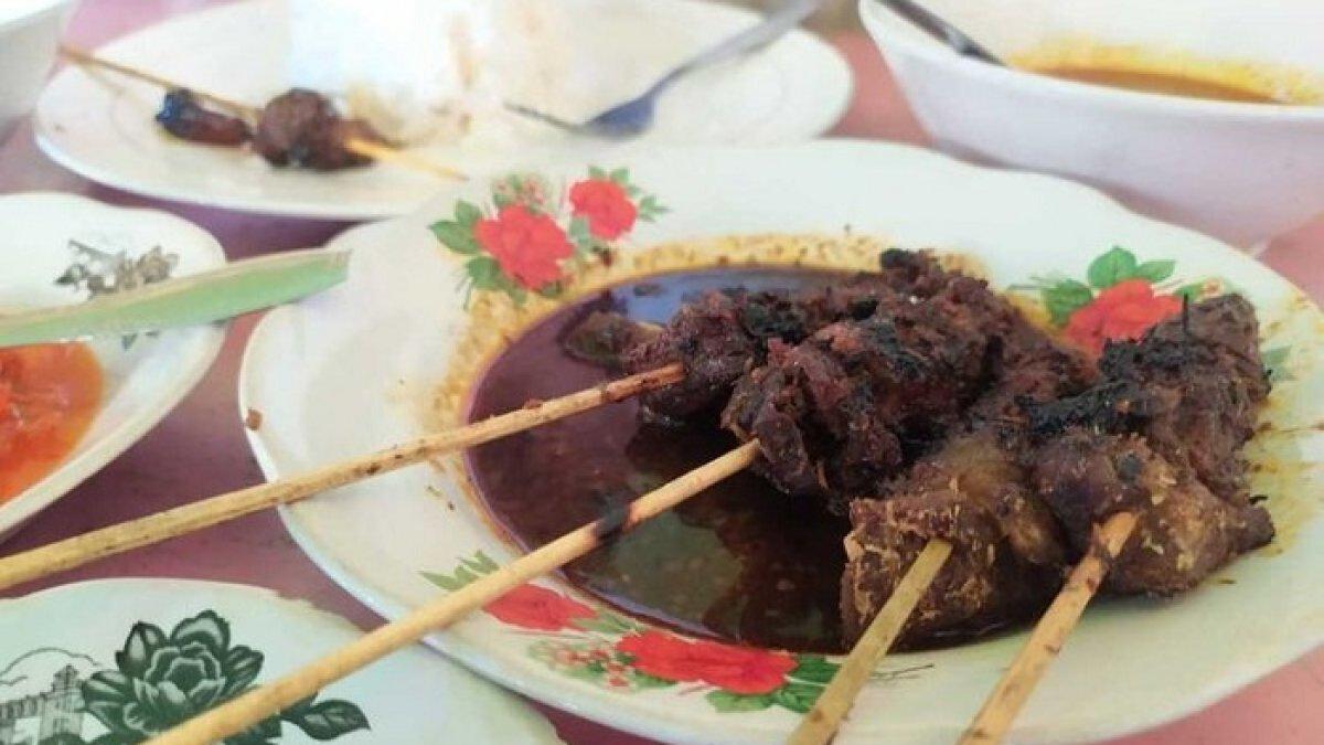 Eksis Sejak Abad ke-17, Cicipi Sate Wak Din untuk Makan Siang Enak di Palembang