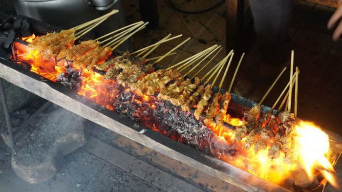 7 Kuliner Khas Surabaya untuk Menu Sarapan, Ada Sate Klopo Ondomohen yang Bikin Ketagihan