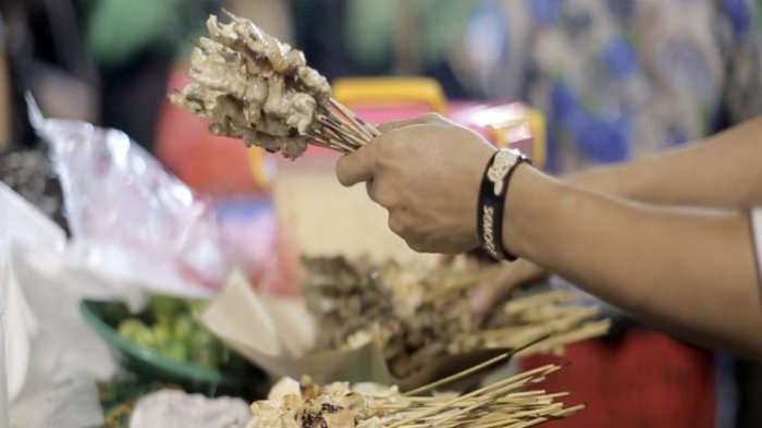 Sate Taichan - Ini Alasan Kenapa Makanan Ngehits Laba Selangit Ini Dijajakan Pada Malam Hari