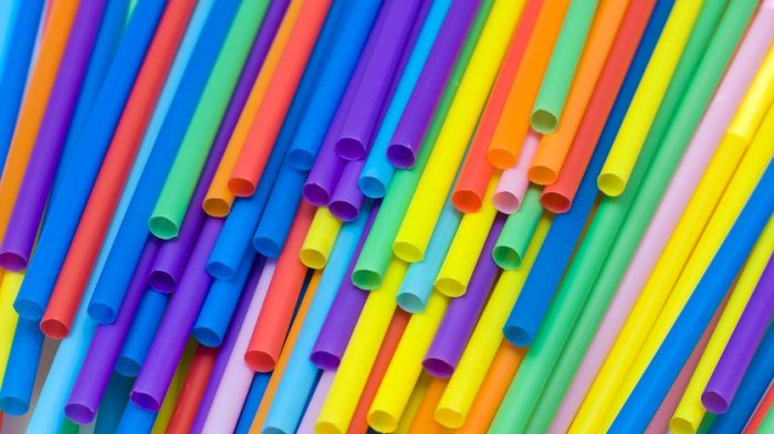 Bukan dari Plastik, Ternyata Dulu Sedotan Terbuat dari Emas hingga Kayu