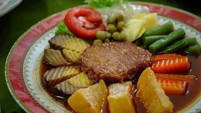 Cari Tempat Sarapan Enak di Solo? Kunjungi 7 Warung Selat Legendaris