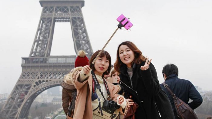 5 Pose Foto Traveling Paling Membosankan di Sosial Media, Sebaiknya Jangan Dilakukan