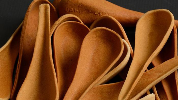 Edible Cutlery India - Membludaknya Sampah Plasik Dunia, Pria Ini Cetuskan Sendok yang Bisa Dimakan