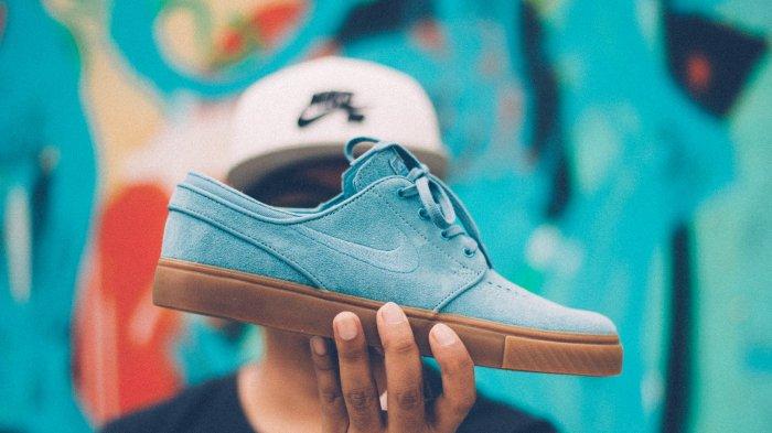7 Cara Atasi Bau Sepatu yang Tidak Sedap Tanpa Perlu Dicuci