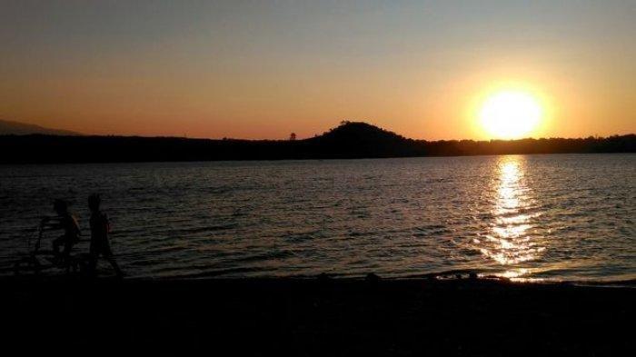 Kunjungi Waduk Setupatok Saat Liburan ke Cirebon, Nikmati Suasana Senja