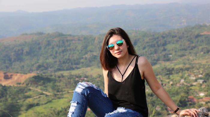 Gaya Liburan Shaloom Razade, Putri Wulan Guritno yang Disebut Mirip Seulgi Red Velvet