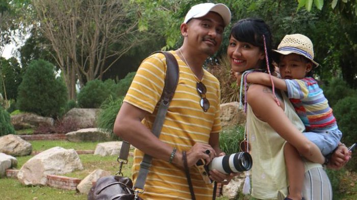 Sharena Gunawan - Foto Bareng Miss World Australia, Netizen Malah Komentari Tangan Istri Ryan Delon