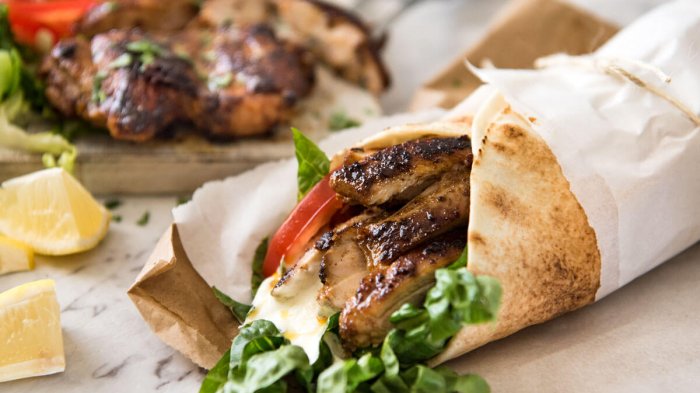 Shawarma, Kudapan Khas Timur Tengah Mirip Kebab yang Diberi Tambahan Saus Garlic Mayo