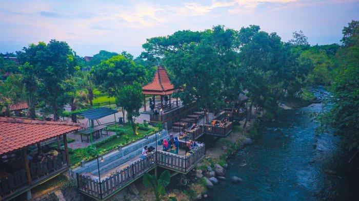 Suasana Restoran New Rivermoon, Klaten, Jawa Tengah
