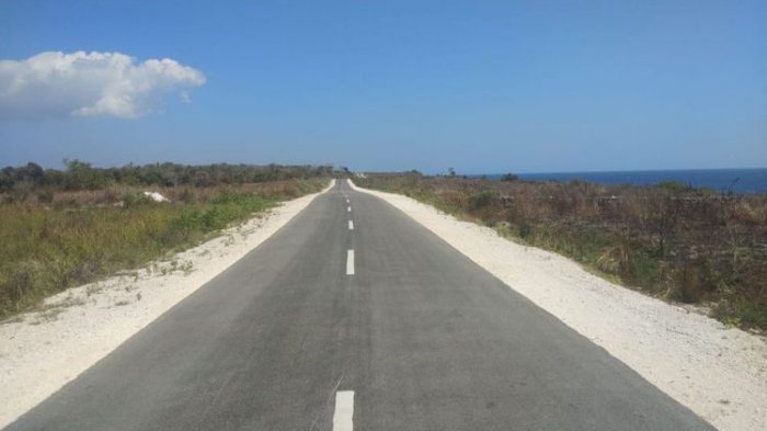 Pemerintah Bangun Jalan 'Hot Mix' Menuju Destinasi Andalan di Sumba Barat Daya dan Sumba Barat