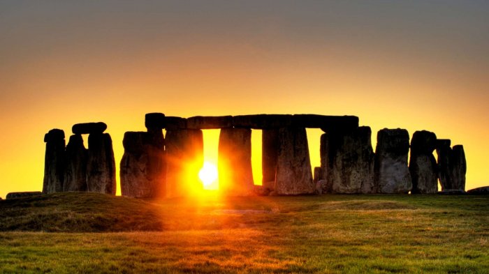Terkuak! Ternyata Begini Sisi Lain Situs Kuno Stonehenge Wujud Kesuburan Membidik Cahaya 'Nafsu'