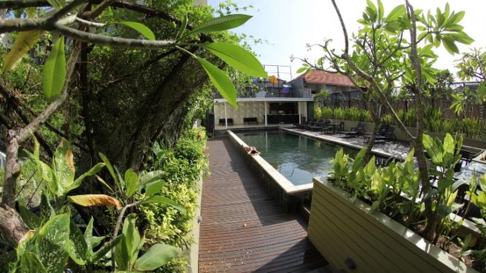 Swiss-Belhotel Rainforest Bali - Teduh, Hujan Buatan di Lobi Ini Nggak Bikin Kamu Keinget Kenangan