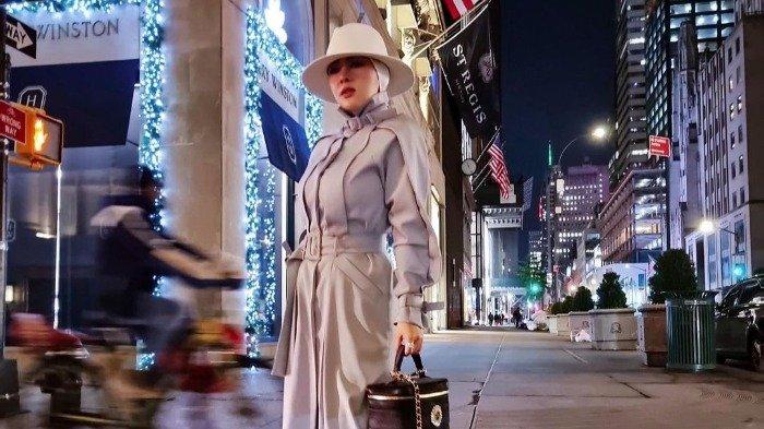 Syahrini Tampil Glamor saat Liburan ke Los Angeles, Foto-fotonya Cetar Membahana