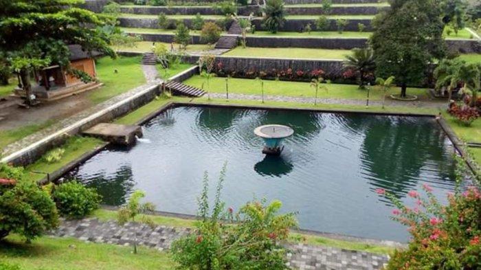 Taman Narmada di Lombok.