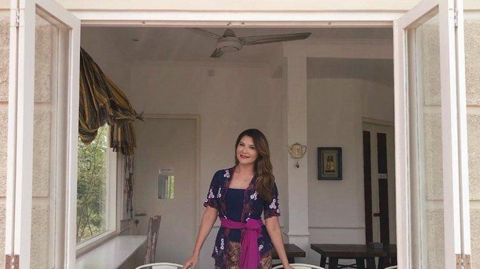 Liburan Artis - Senang Wisata Pantai, Tamara Bleszynski: Indonesia Punya Banyak Pantai yang Indah